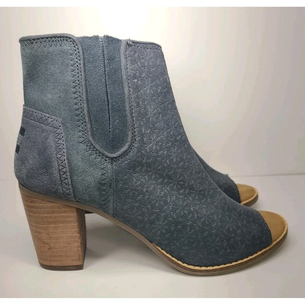 TOMS Ankle Booties Peep Toe Women's 8 Gray Floral Cutout Block Heel Side Zip EUC